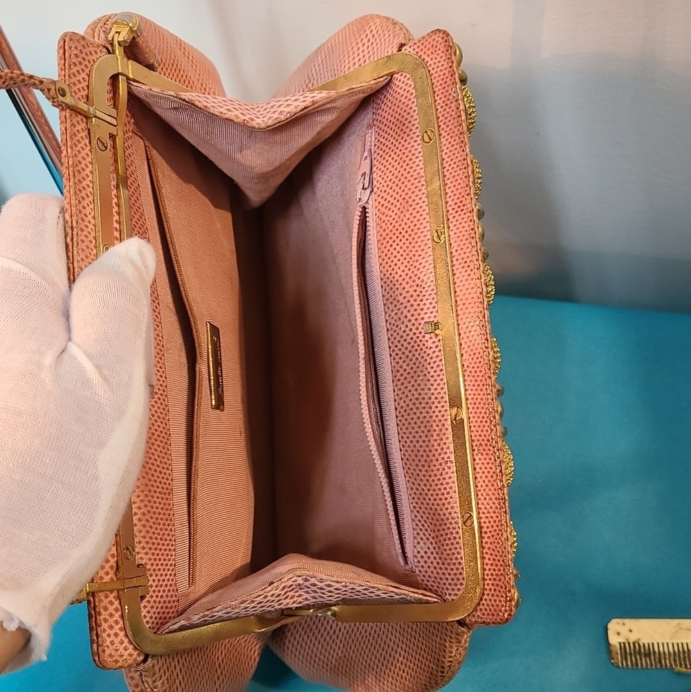 Judith Leiber Karuna Lizard Clutch/Crossbody - Picture 5 of 16